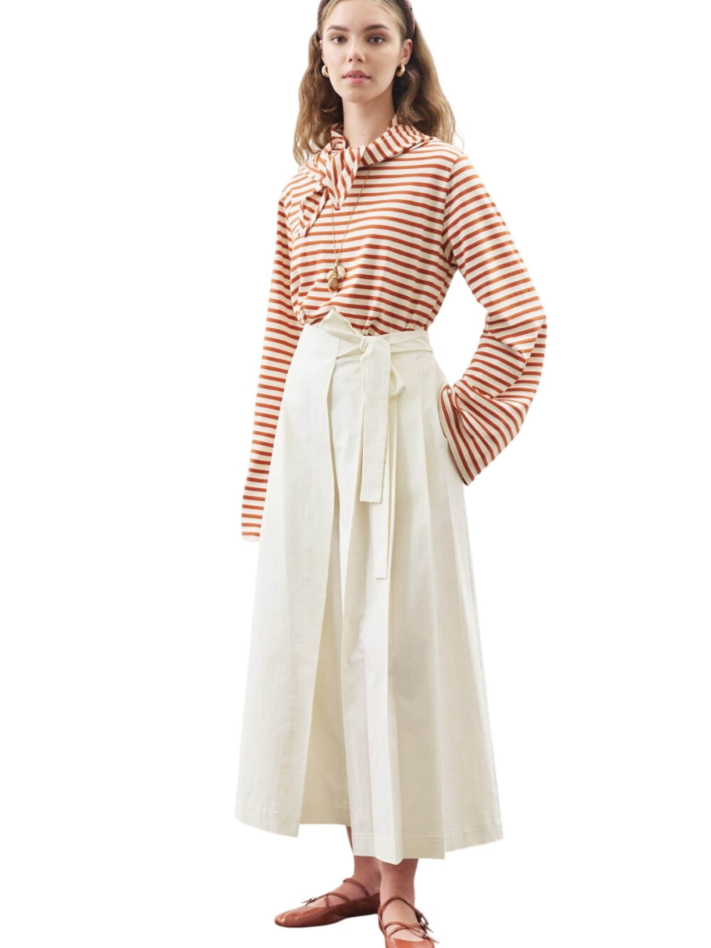 MANUKA Regular Trousers in Beige
