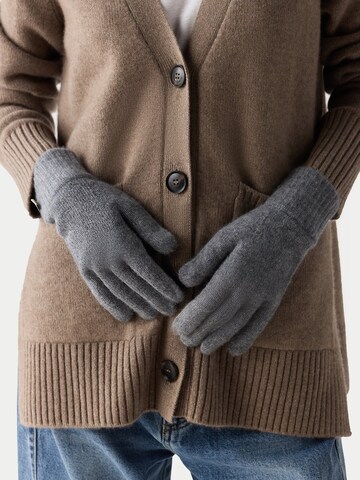 GOBI Cashmere Fingerhandschuhe 'Essential Knit Cashmere Gloves'‌‌‌‌‌‌‌‌‌ in Grau