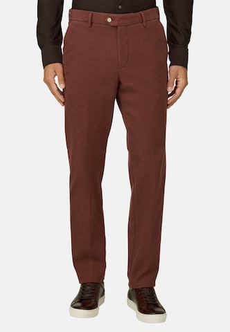 Coupe slim Pantalon chino Boggi Milano en rouge : devant