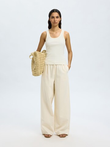 Top 'SLFAnna' di SELECTED FEMME in bianco
