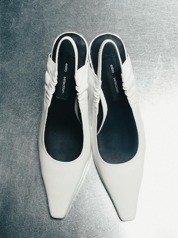 Décolleté '618-6' di Estro in bianco