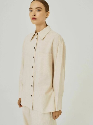 Camicia da donna ' Linea ' di NORR in beige: frontale