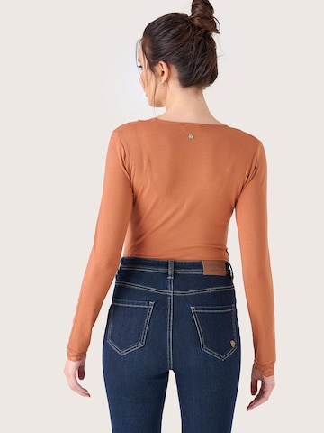 T-shirt 'Sery' Camomilla en marron
