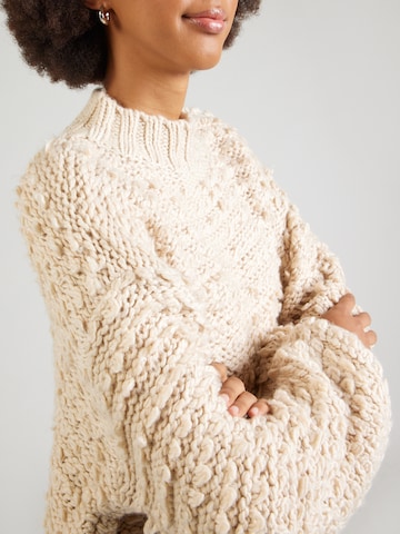 Monki Sweater in Beige
