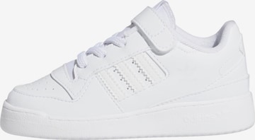 Baskets 'Forum Low' ADIDAS ORIGINALS en blanc : devant