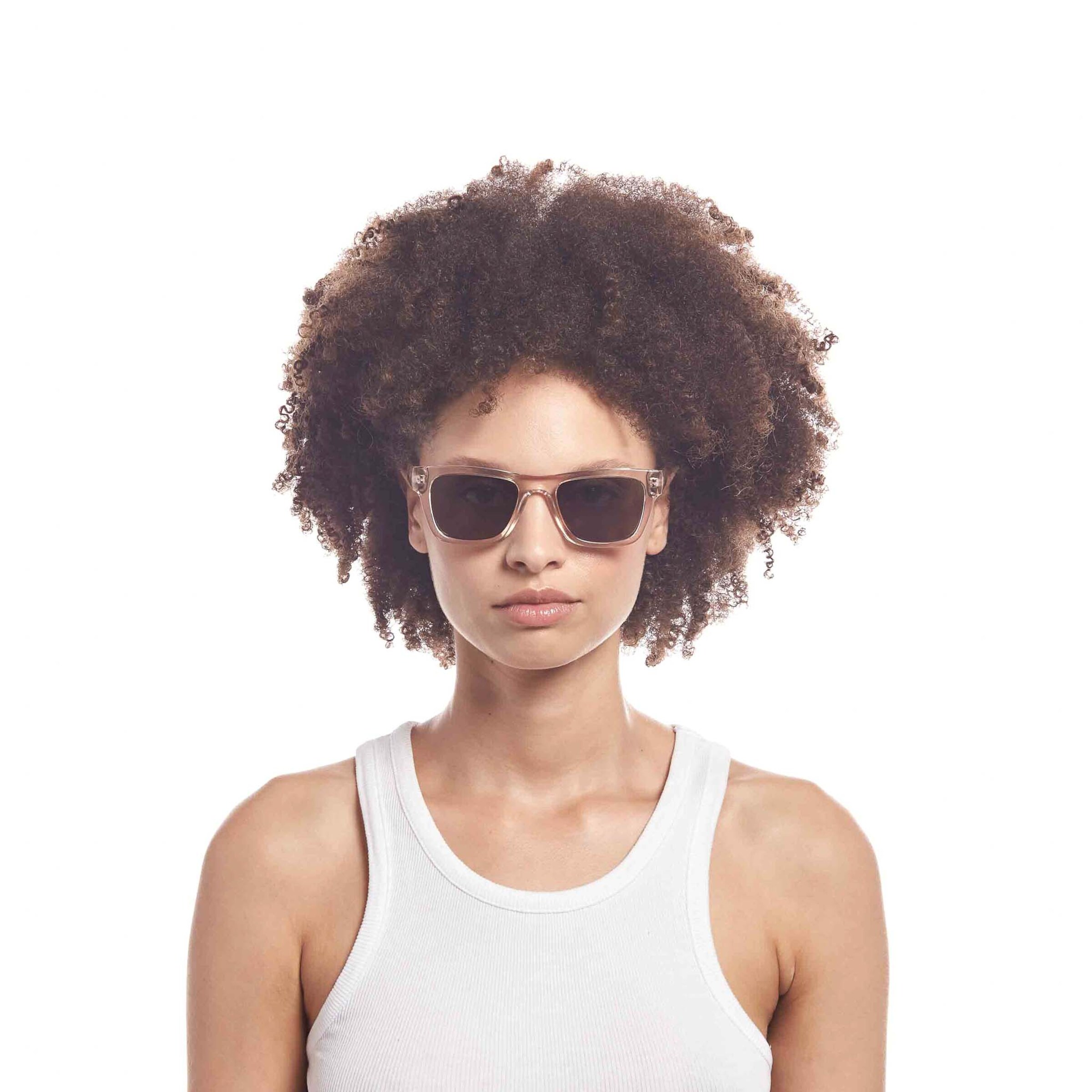 LE SPECS Солнцезащитные очки 'LE PHOQUE' в Прозрачный: спереди