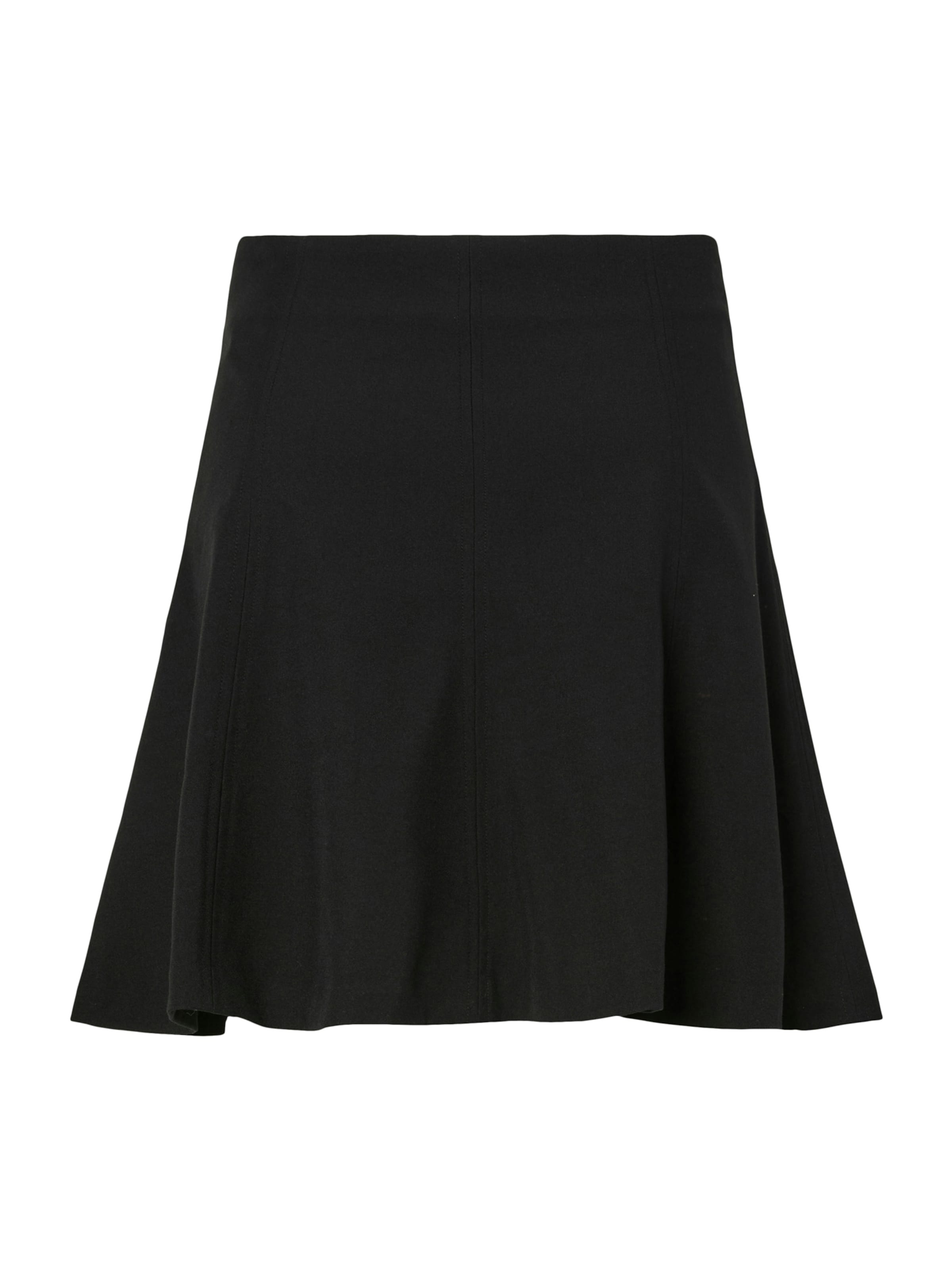 Gonna 'YASRiu' di YAS in nero