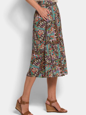 Goldner Rock in Mischfarben