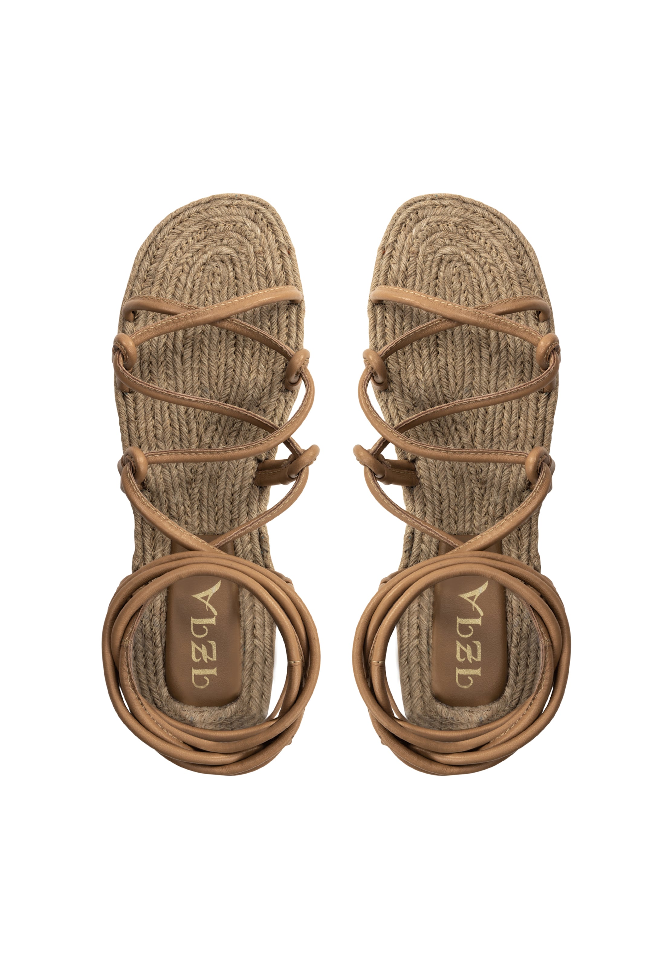 IZIA - Sandálias com tiras em bege