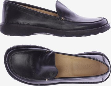 APEPAZZA Flats & Loafers in 40 in Black: front