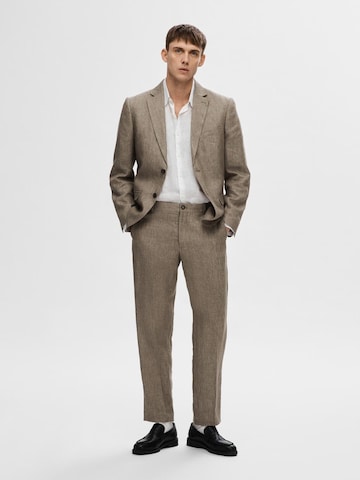 SELECTED HOMME Regular fit Colbert in Bruin