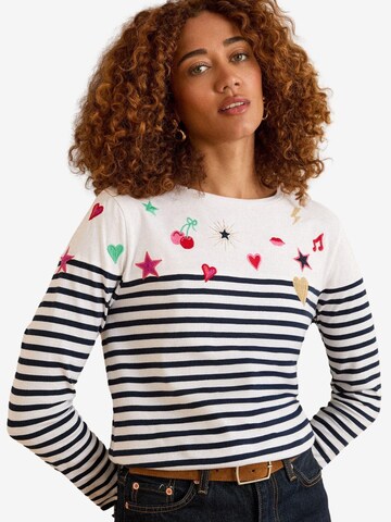 Tricou de la love & roses pe alb: față