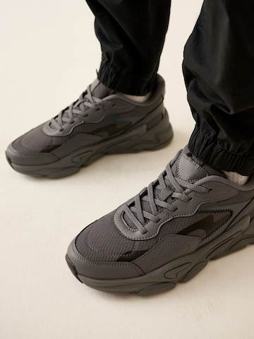 Next - Zapatillas deportivas en gris