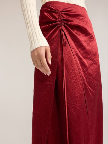Jupe MOTIVI en rouge