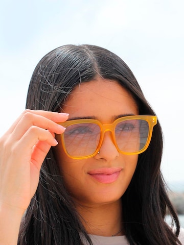 Surf Monkey Sunglasses in Gold