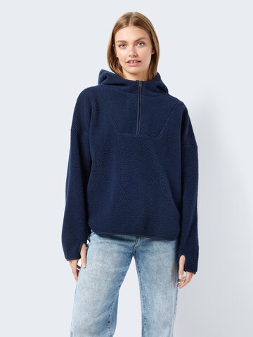 Noisy may Sweatshirt 'COZY' i blå: framsida