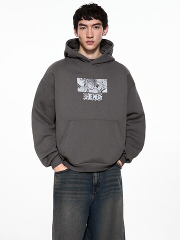 Pull&Bear Sweatshirt in Grau: predná strana