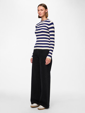 Pull-over 'PCCrista' PIECES en bleu