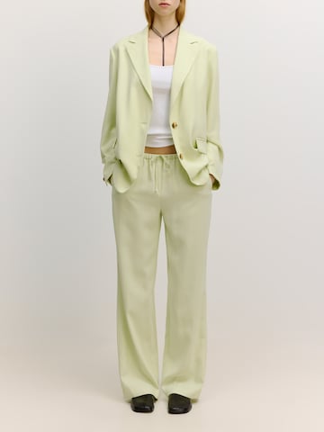 EDITED Wide leg Trousers 'Bjelle' in Green