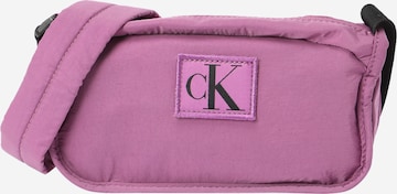 purpurinė Calvin Klein Jeans Rankinė su ilgu dirželiu: priekis