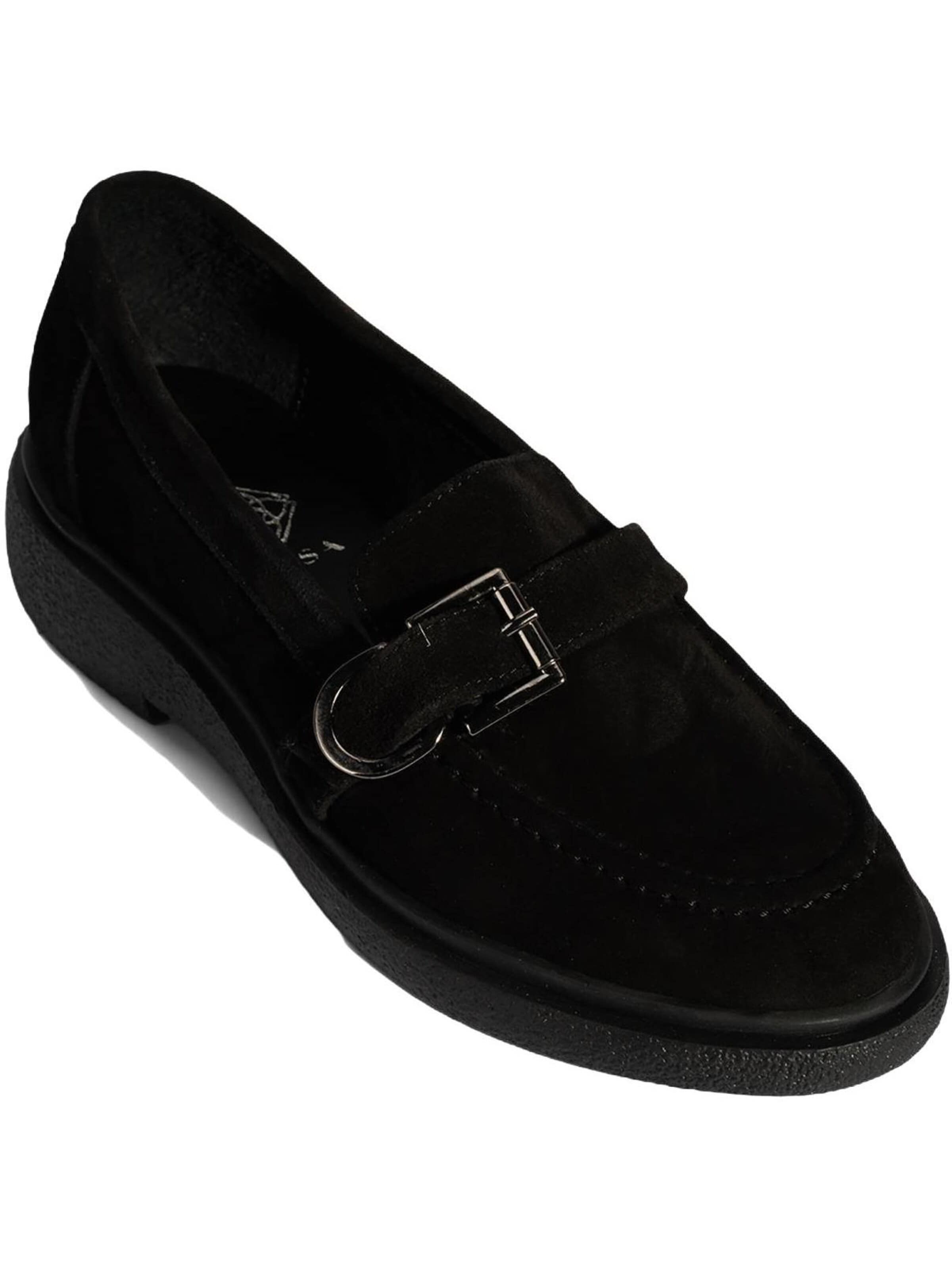 Desa Classic Flats in Black: front