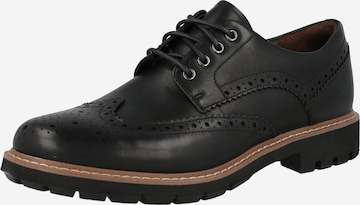 CLARKS Veterschoen 'Batcombe Wing' in Zwart: voorkant