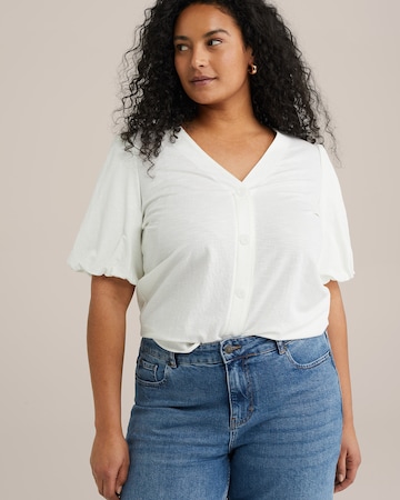 WE Fashion Blouse in White: front