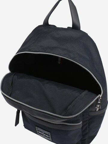 TOMMY HILFIGER Rucksack in Blau