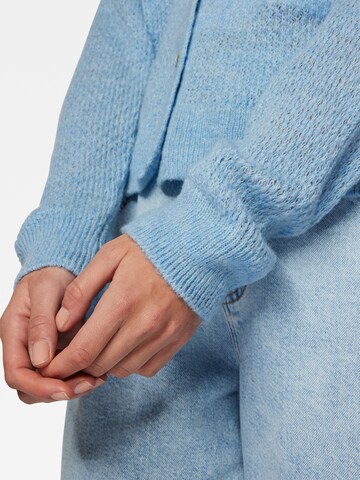 Mavi Sweater in Blue