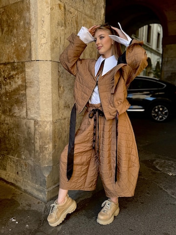 Veste mi-saison 'Quilted Short Jacket' IUnique en marron