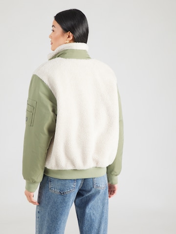 Iriedaily - Chaqueta de entretiempo 'Arctik' en verde