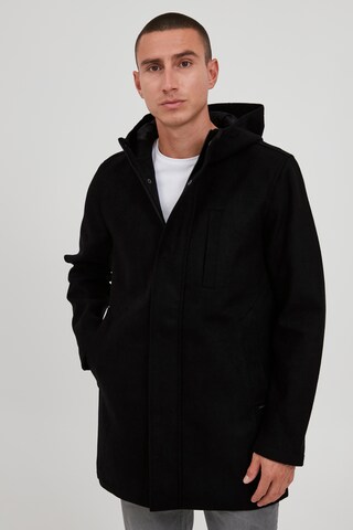 11 Project Between-Seasons Coat 'Knud' in Black: front