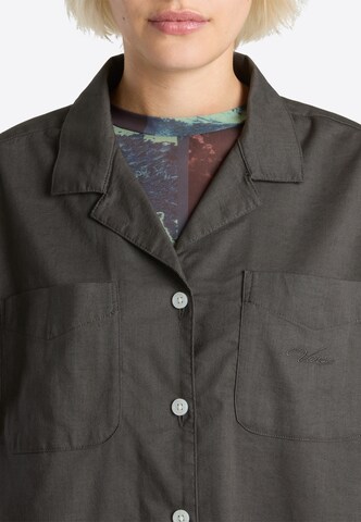 VANS Blouse 'Cassidy Camp' in Grey