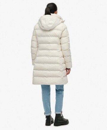 Manteau d’hiver 'City Mid' Superdry en blanc
