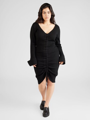 Trendyol CurvePletena haljina - crna boja: prednji dio