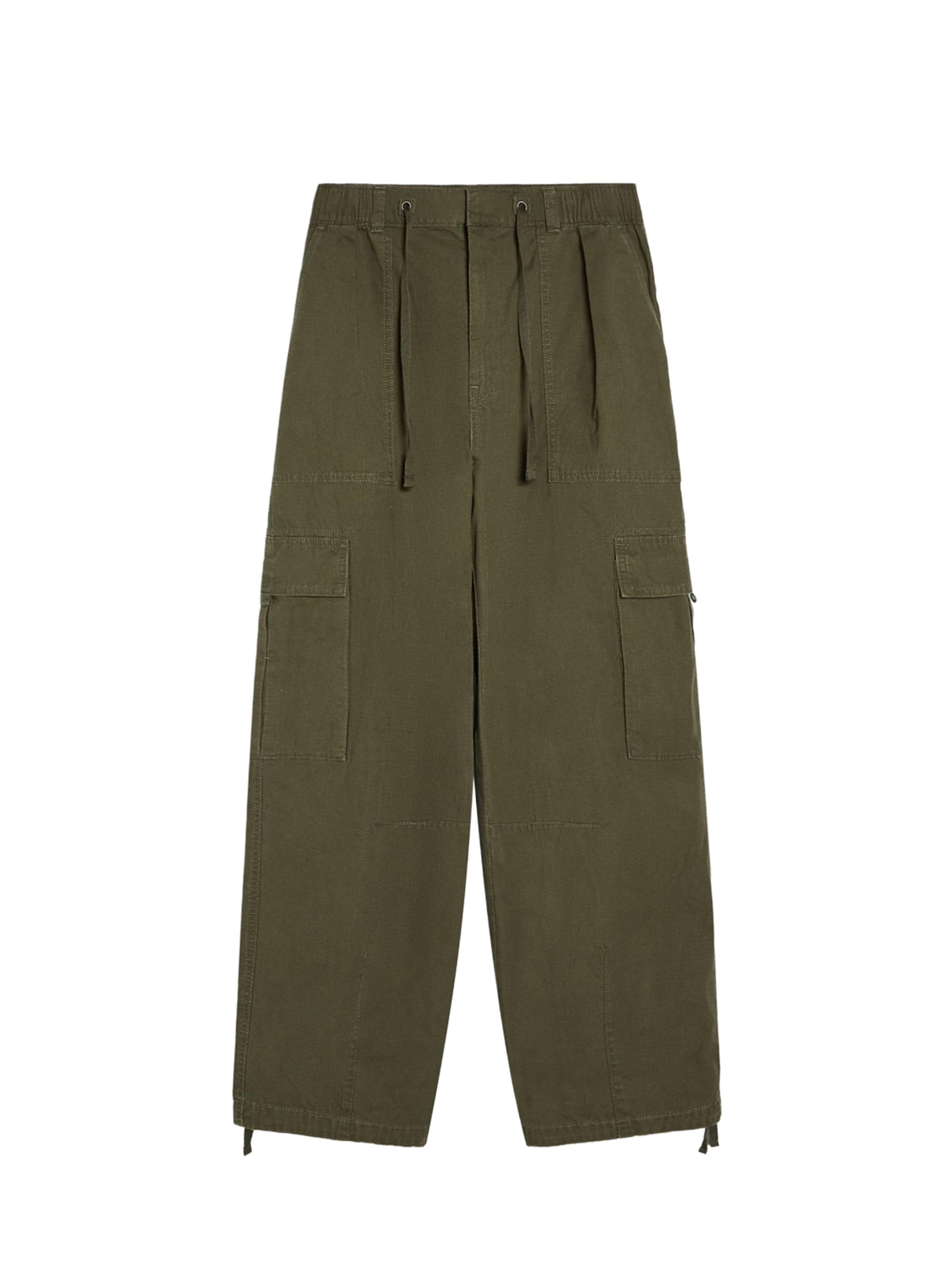 Loosefit Pantalon cargo 'Bas' Bershka en vert : devant