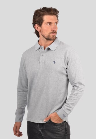 Maglietta di U.S. POLO ASSN. in grigio: frontale