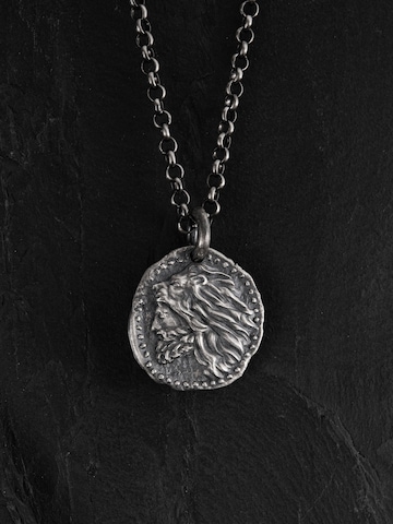 REYTEL Anhänger 'ANTIC NUMMUM. POWER IS LIMITLESS' in Silber: Vorderseite