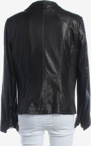 Schyia Jacket & Coat in L in Black