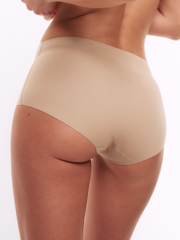 Panty 'Body Invisibles™' di Marks & Spencer in beige