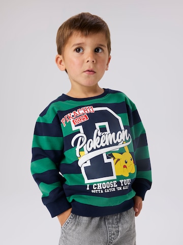 NAME IT Collegepaita 'NMMJosef Pokemon' värissä vihreä: etupuoli
