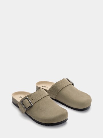 Mule Pull&Bear en gris