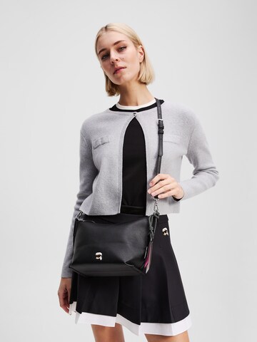 Karl Lagerfeld Olkalaukku värissä musta