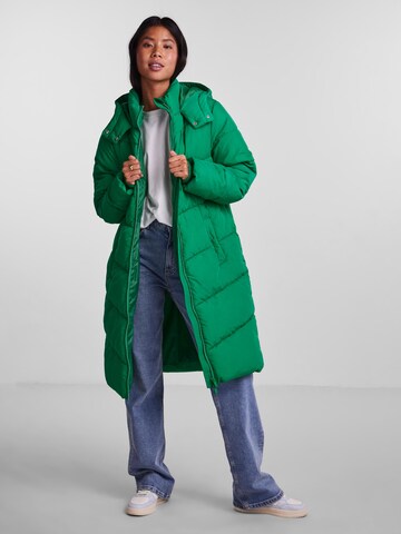 PIECES Winter coat 'Jamilla' in Green