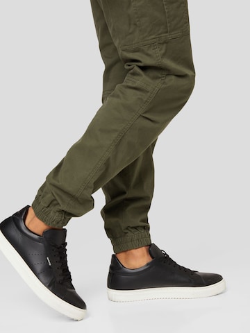 Vintage Industries Tapered Cargo trousers 'VINCE' in Green