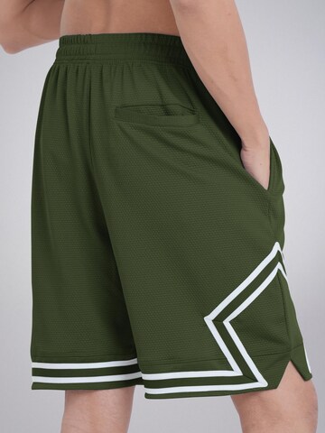 PANTONECLO Board shorts 'Pantoneclo Men’s Gym Shorts with Side Gaset' in Green