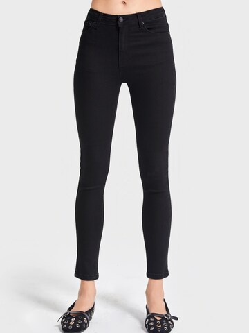IT'S BASIC Skinny Jeans 'Skinny High Rise Jeans - Jet Black' in Zwart