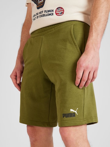 PUMA Normalny krój Spodnie sportowe 'ESS' w kolorze zielony