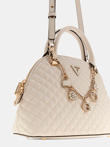 GUESS Handtasche 'Everlee' in Weiß