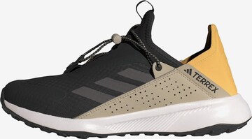 ADIDAS TERREX Lage schoen 'Voyager 21' in Grijs: voorkant